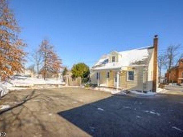 House for sale in Avenel, New Jersey