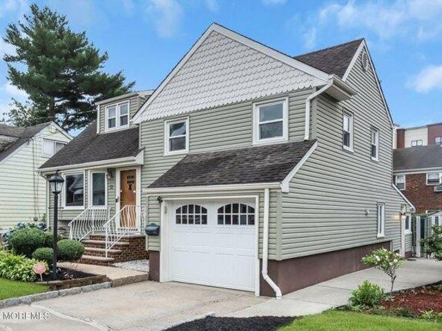 House for sale in Avenel, New Jersey