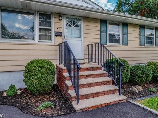 House for sale in Colonia, Woodbridge Township