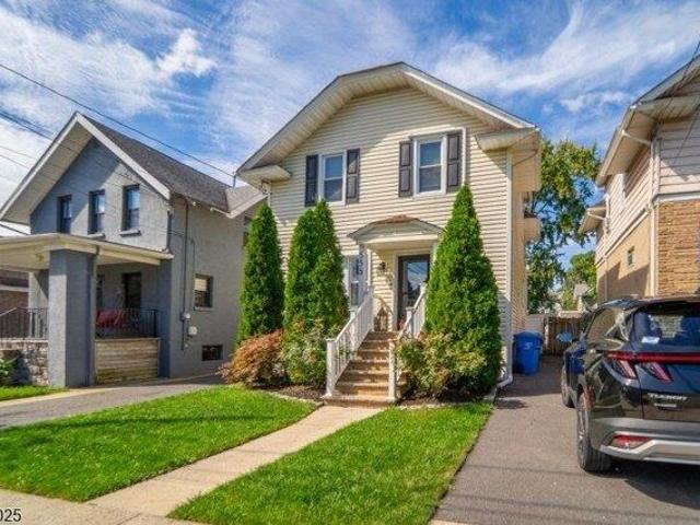 House for sale in Woodbridge, Woodbridge Township