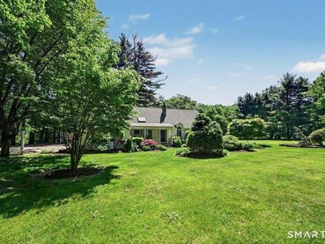 House for sale in Woodbury, Connecticut