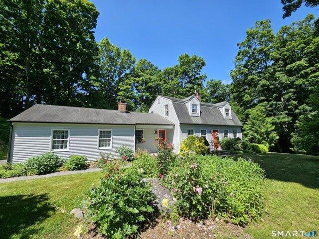 House for sale in Woodbury, Connecticut