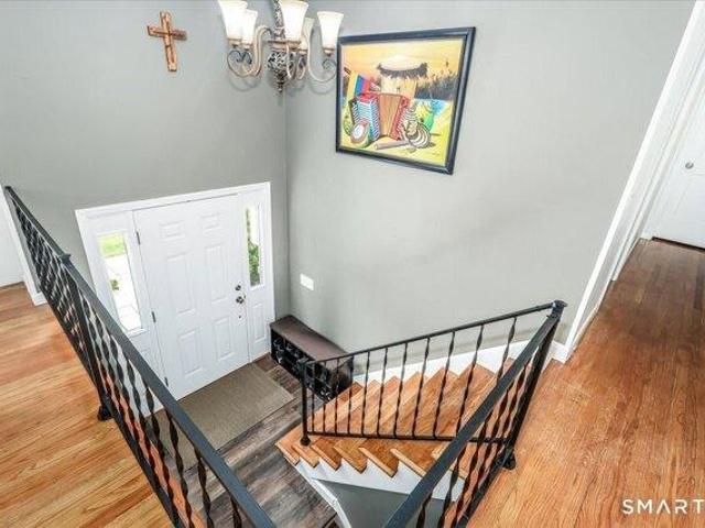 House for sale in Woodbury, Connecticut