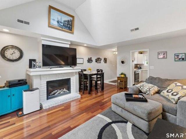 House for sale in Woodbury, Connecticut