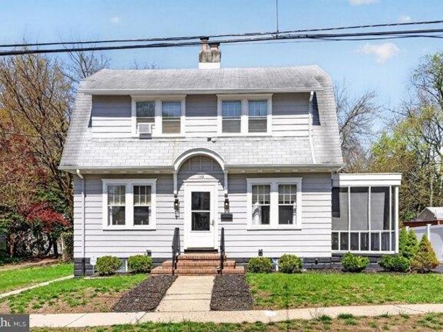 House for sale in Woodbury, New Jersey