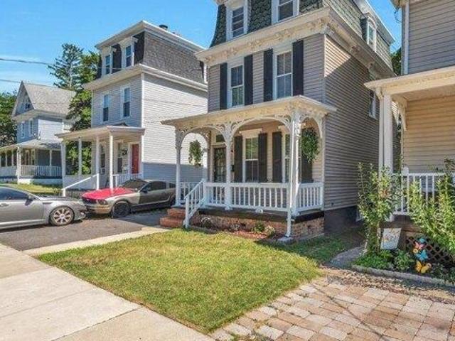 House for sale in Woodbury, New Jersey