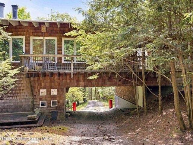 House for sale in Bearsville, New York