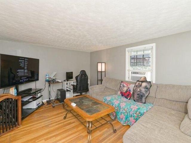House for sale in Bloomingdale, Worcester