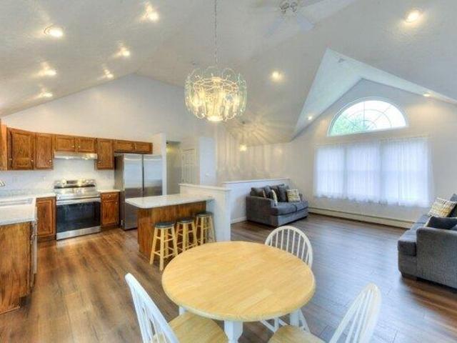 House for sale in Summit, Worcester
