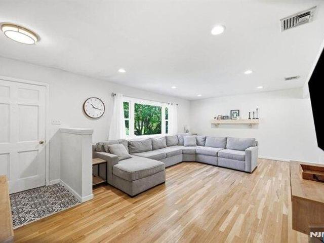 House for sale in Wyckoff, New Jersey