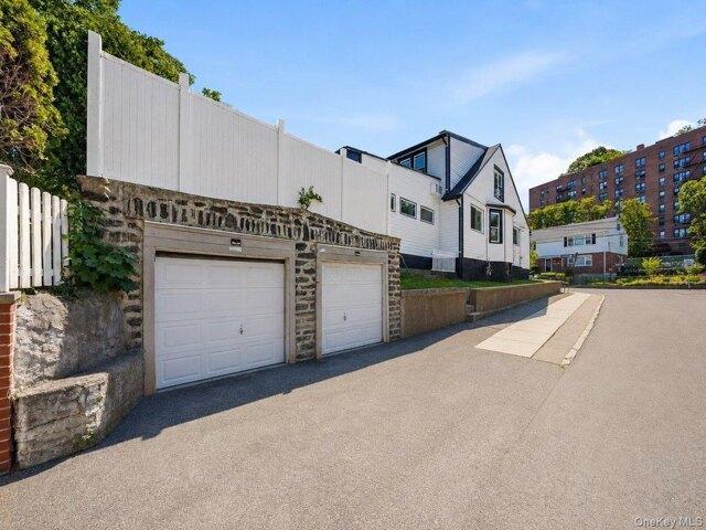 House for sale in Glenwood, New York