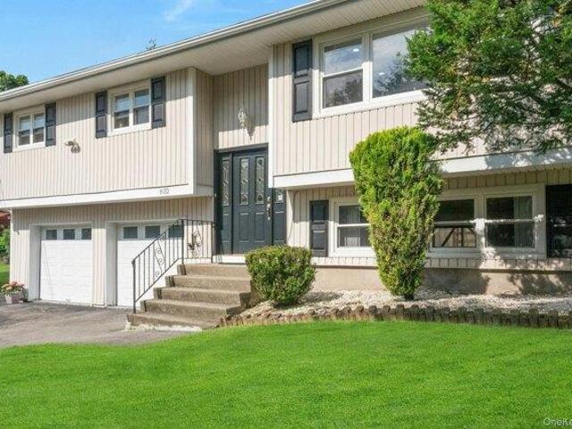 House for sale in Cortlandt Manor, New York