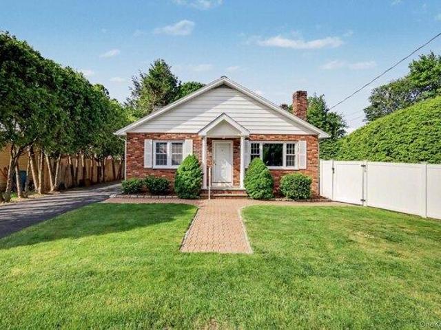 House for sale in Amawalk, New York