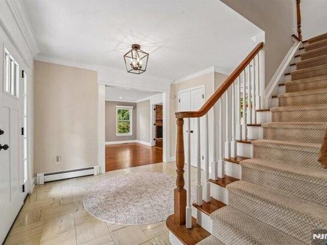 House for sale in Allendale, New Jersey