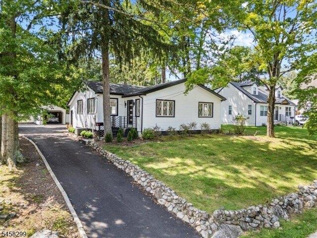House for sale in Allendale, Bergen County