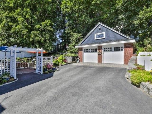 House for sale in Amesbury, Massachusetts