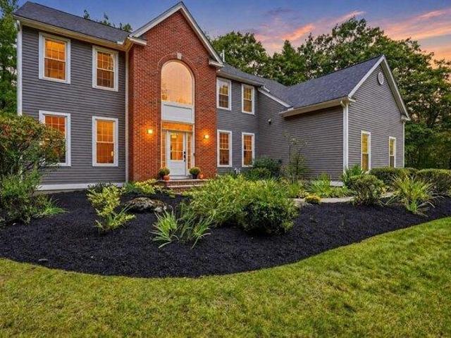 House for sale in Amherst, Hillsborough County