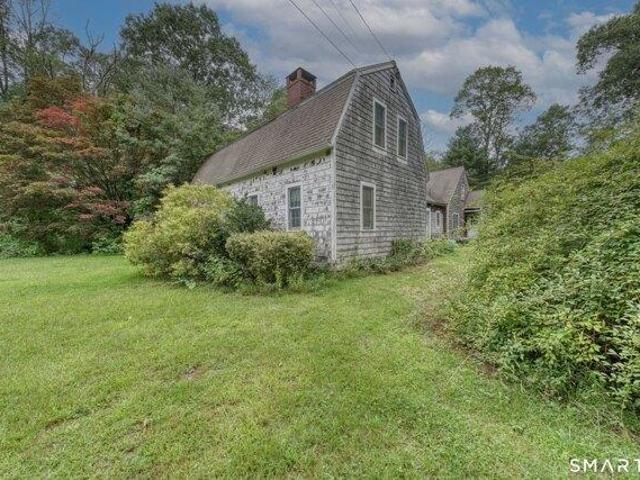 House for sale in Warrenville, Ashford