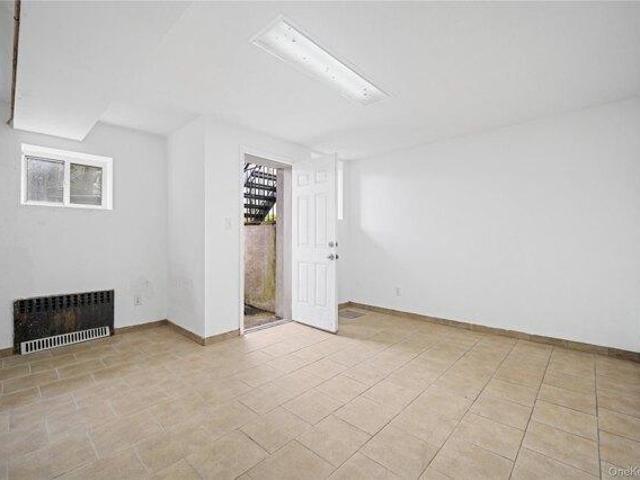 House for sale in Queens, Arverne