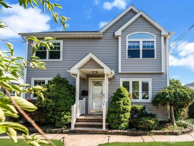 House for sale in Avenel, New Jersey