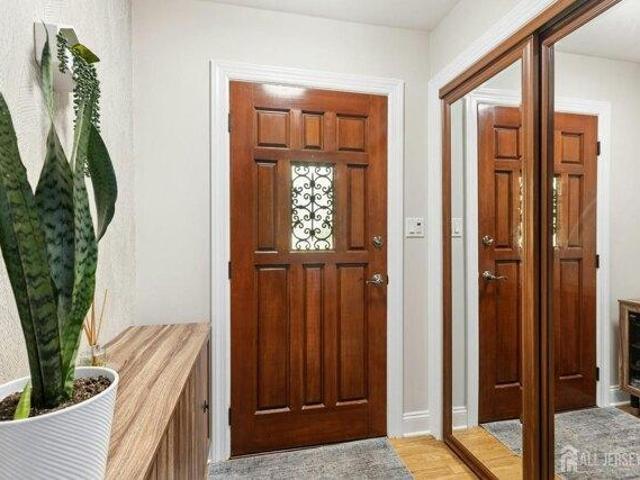 House for sale in Hazelton, Woodbridge Township