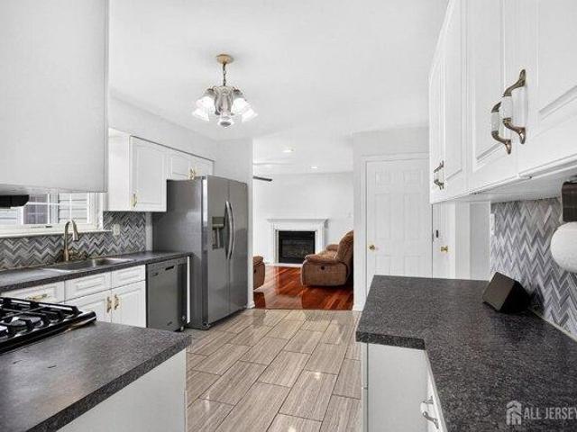 House for sale in Hazelton, Woodbridge Township
