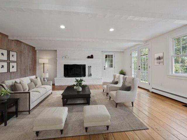 House for sale in Avon