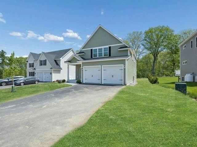 House for sale in Ayer, Massachusetts