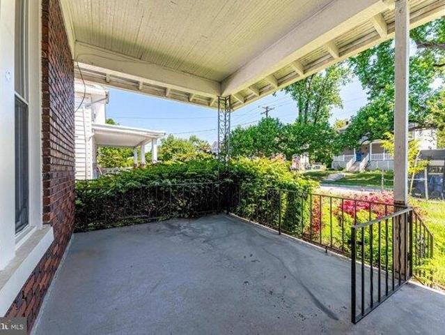 House for sale in Gibsonton, Maryland