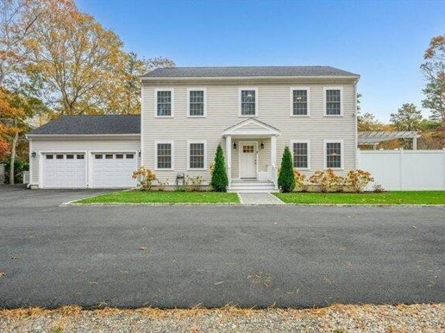 House for sale in Barnstable