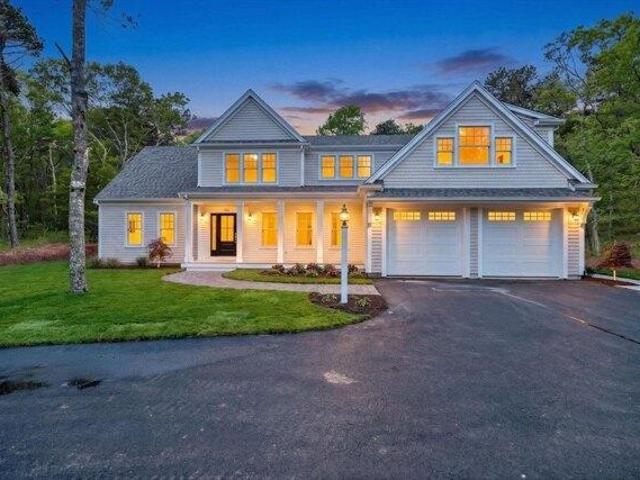 House for sale in Barnstable