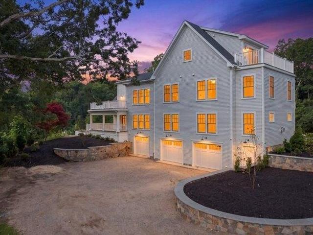 House for sale in Barnstable