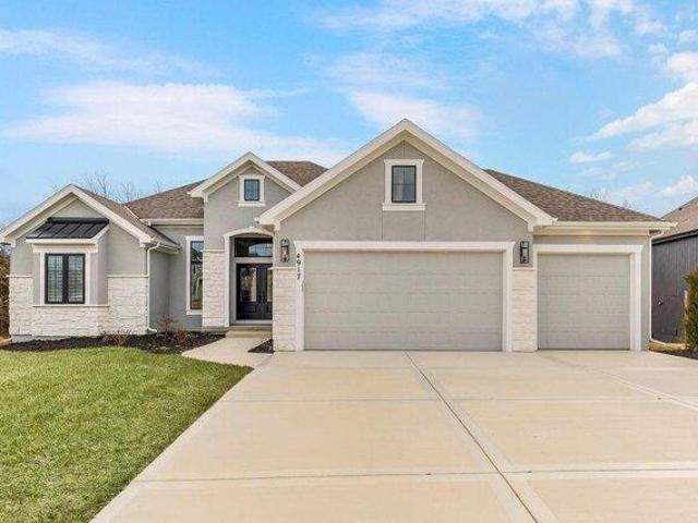 House for sale in Basehor, Kansas