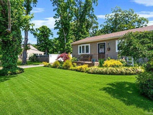 House for sale in Bohemia, New York
