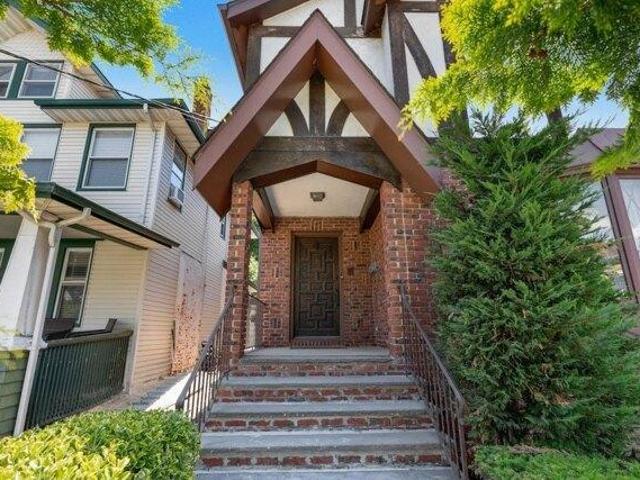 House for sale in Hudson, New Jersey