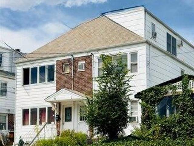 House for sale in Hudson, New Jersey
