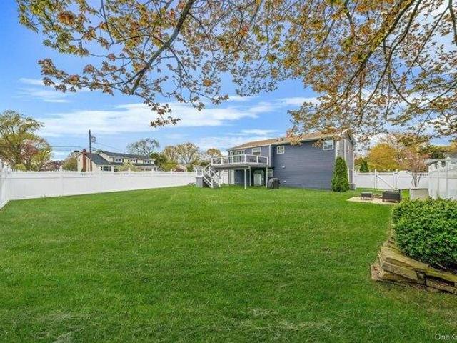 House for sale in Bohemia, New York