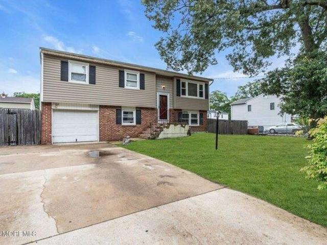 House for sale in Bayville, New Jersey