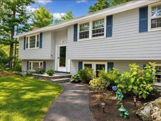 House for sale in Bedford, Middlesex County