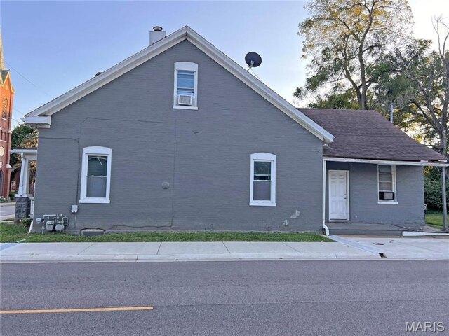 House for sale in Belleville, Illinois