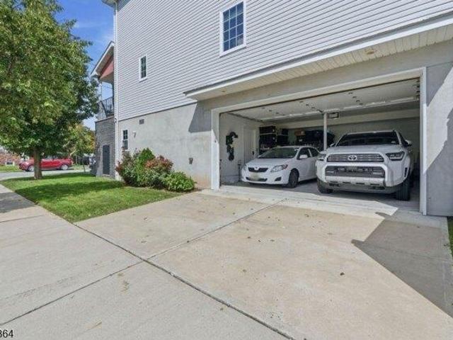 House for sale in Belleville, Essex County