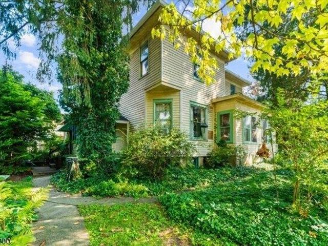 House for sale in Belvidere, Warren County