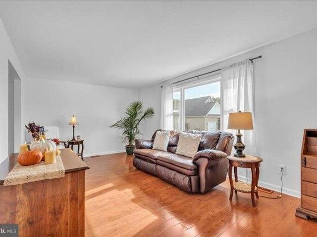 House for sale in Berlin, Camden County