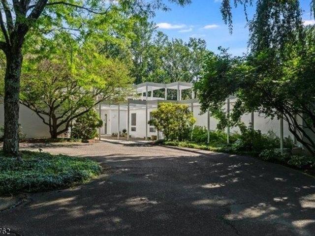 House for sale in Bernardsville, Somerset County