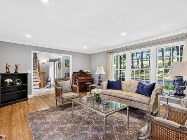 House for sale in Somersetin, Bernardsville