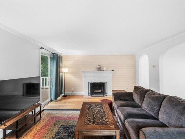 House for sale in Rial Side, Beverly