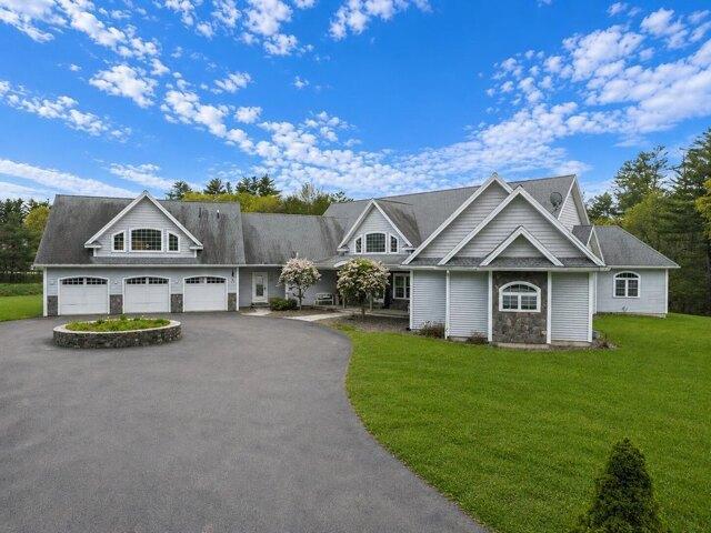 House for sale in Maine