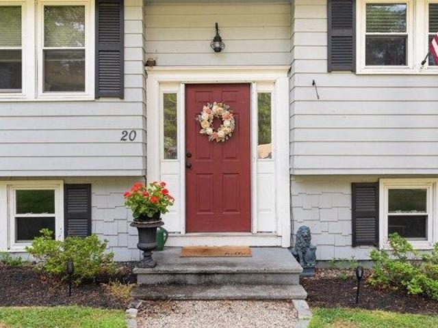 House for sale in Billerica, Middlesex County