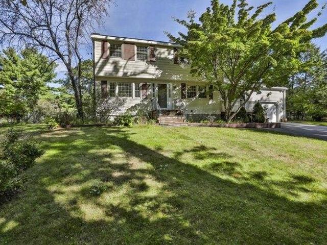 House for sale in Billerica, Middlesex County