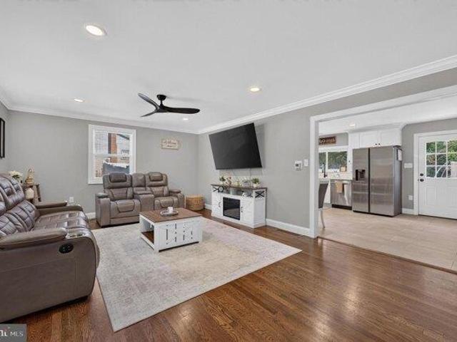 House for sale in Hilltop, Gloucester Township